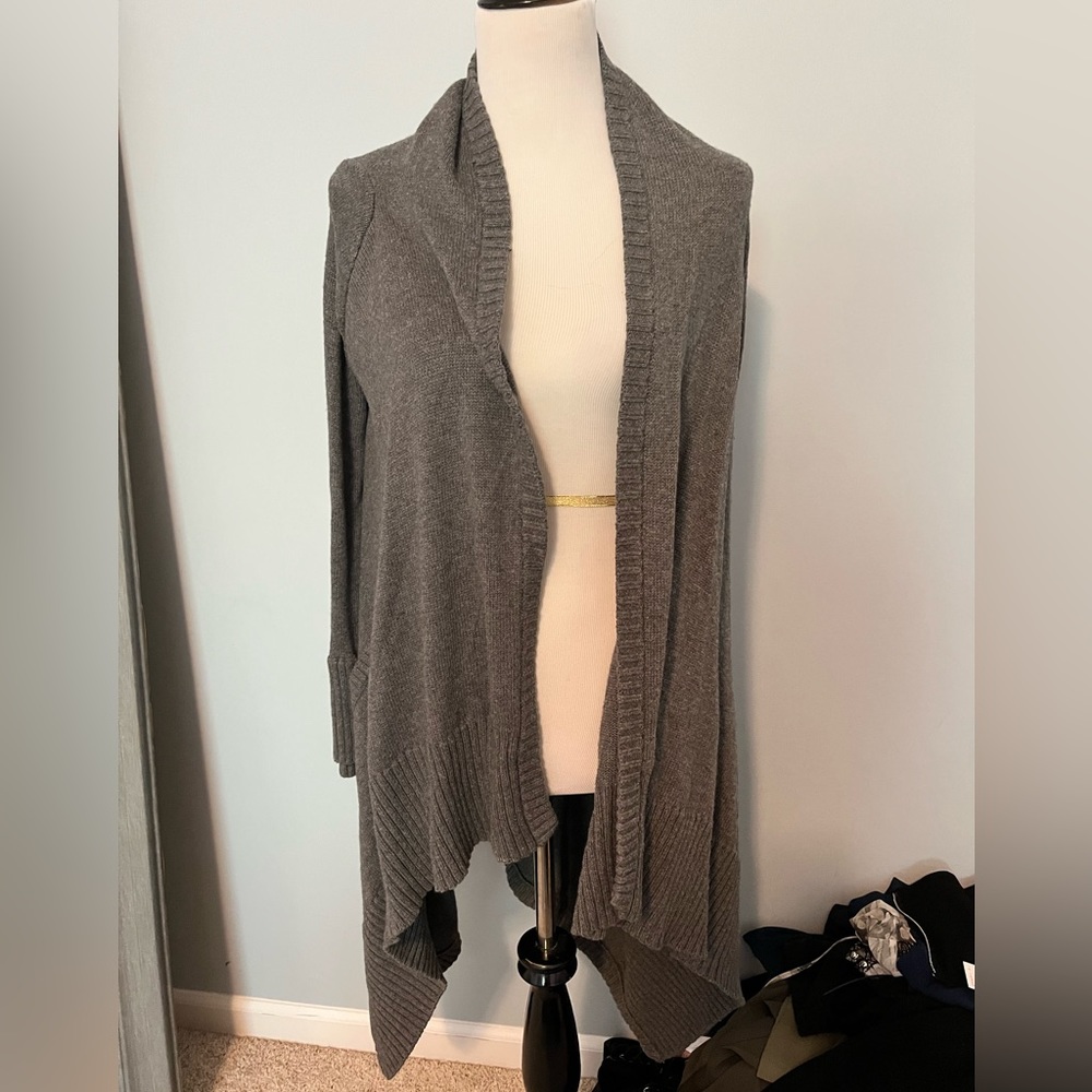 Bebe sweater cardigan sz L gray